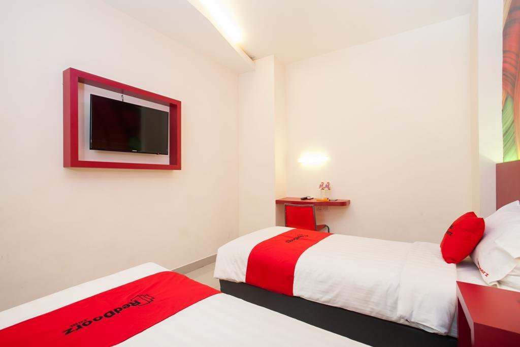 Reddoorz Near Hawaii Water Park 호텔 말랑 외부 사진